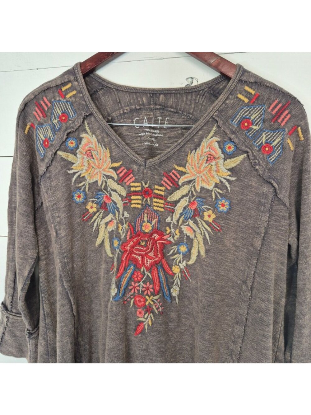 Caite Handmade Tunic Top With Colorful Embroidery Frayed Edges 3/4 Sleeve V-Neck - Picture 2 of 8